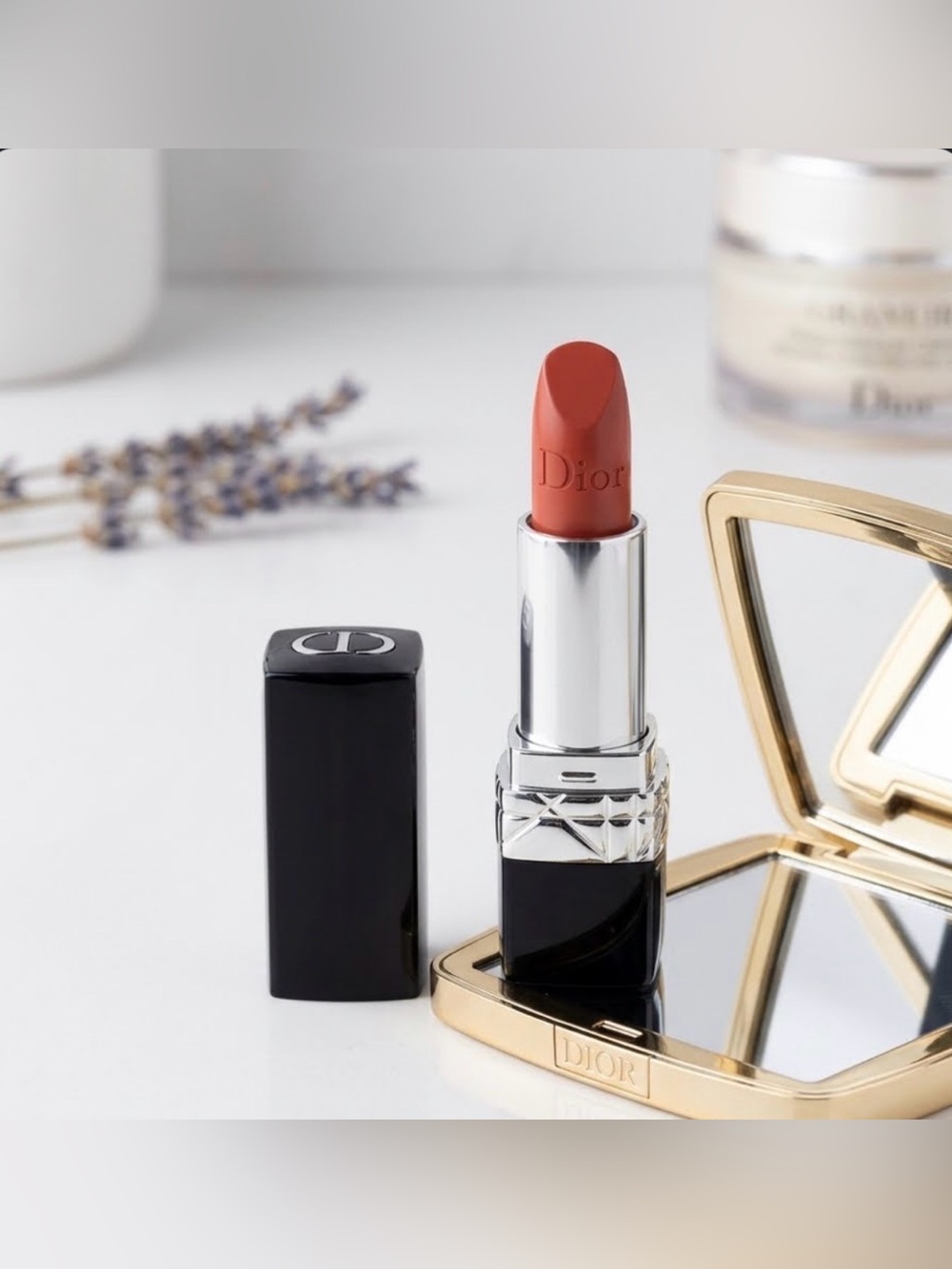 Rouge Dior Forever Natural Couture Colour -  525 CHERIE Satin Balm